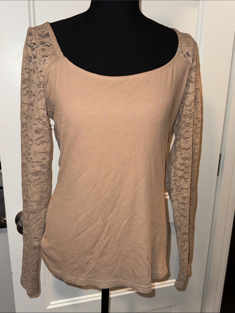 Women’s Lace Sleeve Scoop Neck Top - Beige